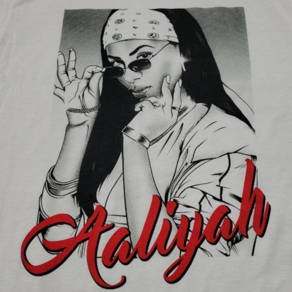 NWOT New Aaliyah Shirt Size 2XL Women's Plus Size Aaliyah Graphic Print T-Shirt - Picture 3 of 5